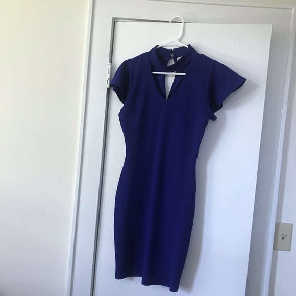 Dress - Picture 2 of 4